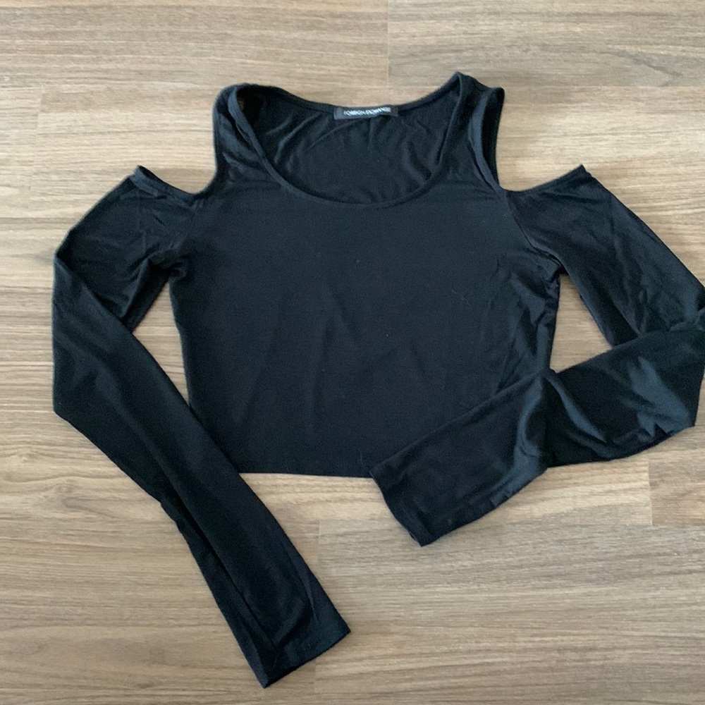 Foreign Exchange Cutout Ling Sleeve Cropped Shirt